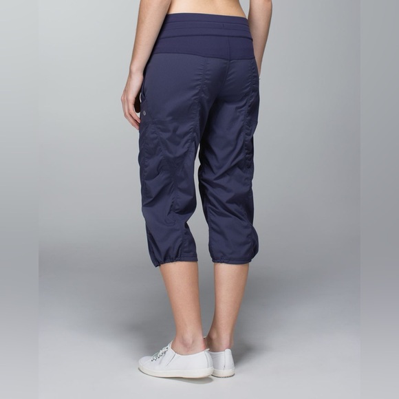 🍋 LULULEMON Studio Crop Pants (See Measurements) - Picture 3 of 16